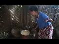 Mamak masak besar di pagi hari ini,hidup di desa pedalaman 