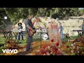 Download Lagu Gwen Stefani \u0026 Blake Shelton - Purple Irises (Backyard Garden Party)