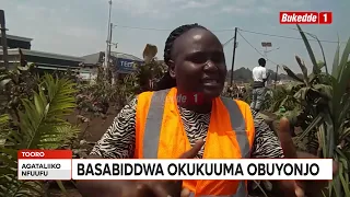 Obusuubuzi e Fort Portal, aba wooteeri ne woteri bakola.