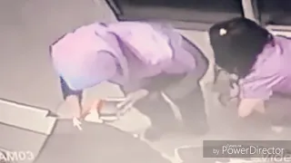 kebelet pipis cewek ini gak sadar ada cctv hd