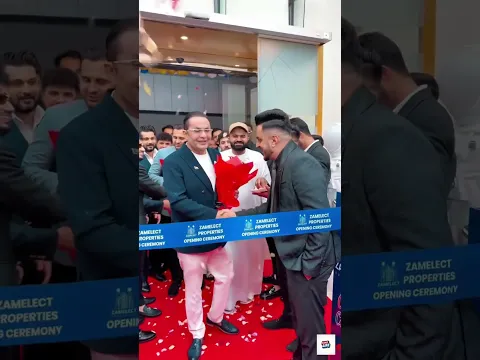 Shah Rukh Khan के नाम बना Dubai Tower 👑 | #shorts #tranding #viral
