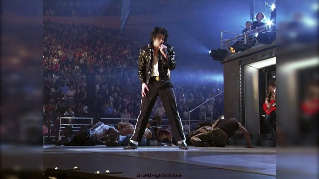 Beat It - Live Studio Version - Madison Square Garden 2001