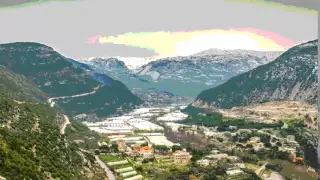 راجعة على ضيعتنا دندنها