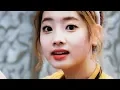 DAHYUN DOING WEIRD STUFFS WITH THE CAMERA