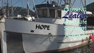 Cruising Lealea: Social Distance on the Floats