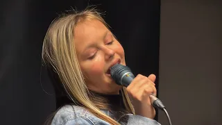 Carmen Kubska sings  AVE  MARIA (Beyonce version) with Merry Christmas for all of  you