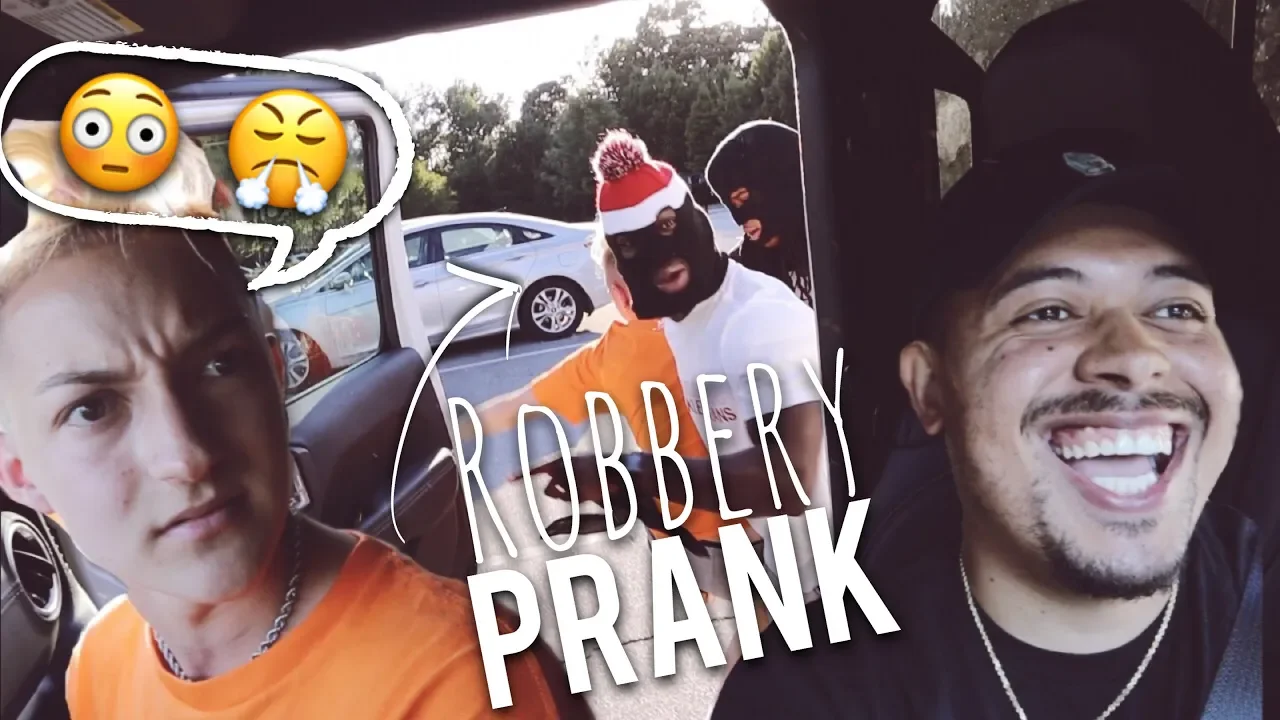 ROBBERY PRANK ON THEBACKPACKKID!!!!!| MIGHTYDUCK