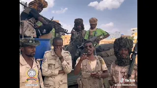 شاهد ردالشاعر همزة ود القريش علي الجمهور و الشعراء 