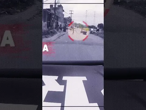 VEJA O MOMENTO EM QUE A POLÍCIA É RECEBIDA A TIROS AO ENTRAR NA COMUNIDADE #shorts