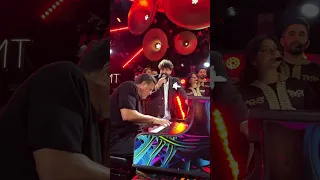 شام سالانه مدیریت انسانی در لبنان Hu Hupr Hady Charara Moaan Zakaria و ستاره ها در حال رقصیدن 