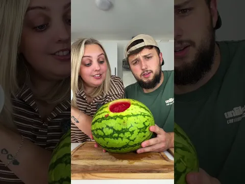 We Tested The Watermelon Smoothie Hack 😱@hafu