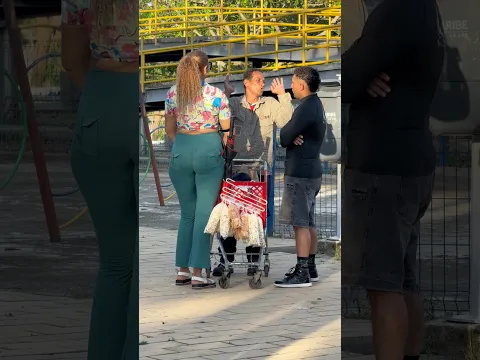 La mujer con sorpresa / broma 🤣
