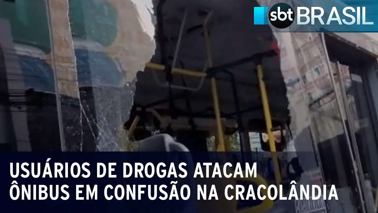 Usuários de drogas atacam ônibus em confusão na cracolândia | SBT Brasil (11/07/23)