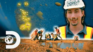 parker is blown away by his first pan in australia gold rush parker s trail