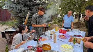 НАШУМЕВШИЙ ШАШЛЫК С ДРУЗЬЯМИ И СЕМЬЁЙ! ПРОВОЖАЕМ ОСЕНЬ 🍂 КУРДАК — ЧИСТО МЯСО И КАРТОШКА!