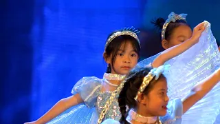 Let it go dance performanced by primary student💎 AnAn ToysReview TV 💎