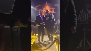 النجمان العراقيان المبدعان الكبير عمر سعد والفنان نواس أموري على مطعم زيوس السياحي