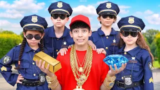 ¡ROBO DE ORO Y DIAMANTES! Persecución Policial y Disfraces Divertidos con Jason y Alex