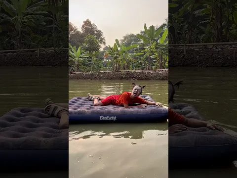 Lagi asik main disuruh pulang emak