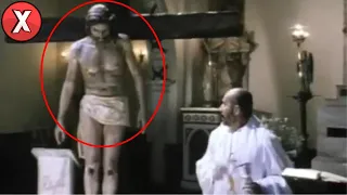 Estátuas Religiosas se Movendo Filmadas em Câmera
