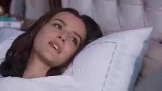 عمرك شفت شي باب عم يبكي   الله يرحمك يا عمري   دندنها