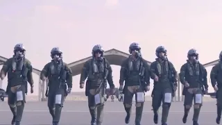 اغنية رايحين شايلين في ايدنا سلاح  دندنها