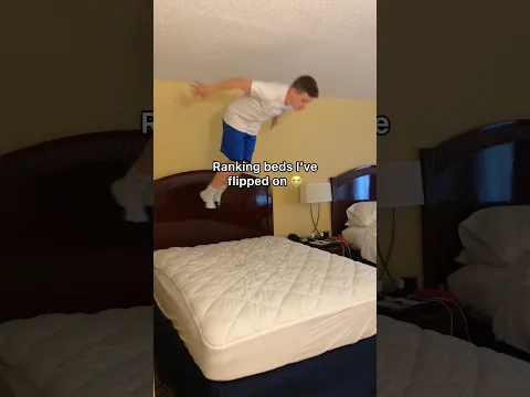 Who wants to challenge me on the bed😈 #gymnast #flips #parkour #sports #tumbling #acrobatics #fails