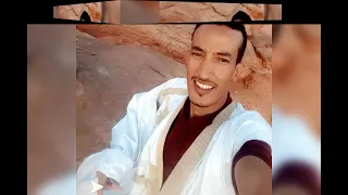 الأديب إكبرو ولد قرني يقدم سيرته ذاتية أدبا 