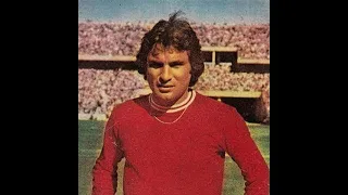 طاهر الشيخ لاعب النادى الأه لى في فترة السبعينات من القرن العشرين دندنها