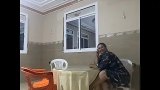 عمري من عاود نمشي البحر تحرقت كلي 