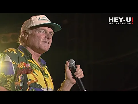 The Beach Boys - Surfin' Medley (Surf City/Surfin' Safari/Surfin' USA) [Live 1999]