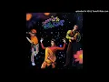 Deee-Lite - Groove Is In The Heart (1990)