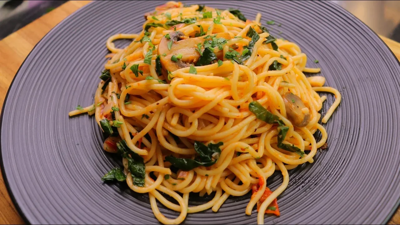 Vegan Spaghetti recipe - what I eat in a day on a plant based diet