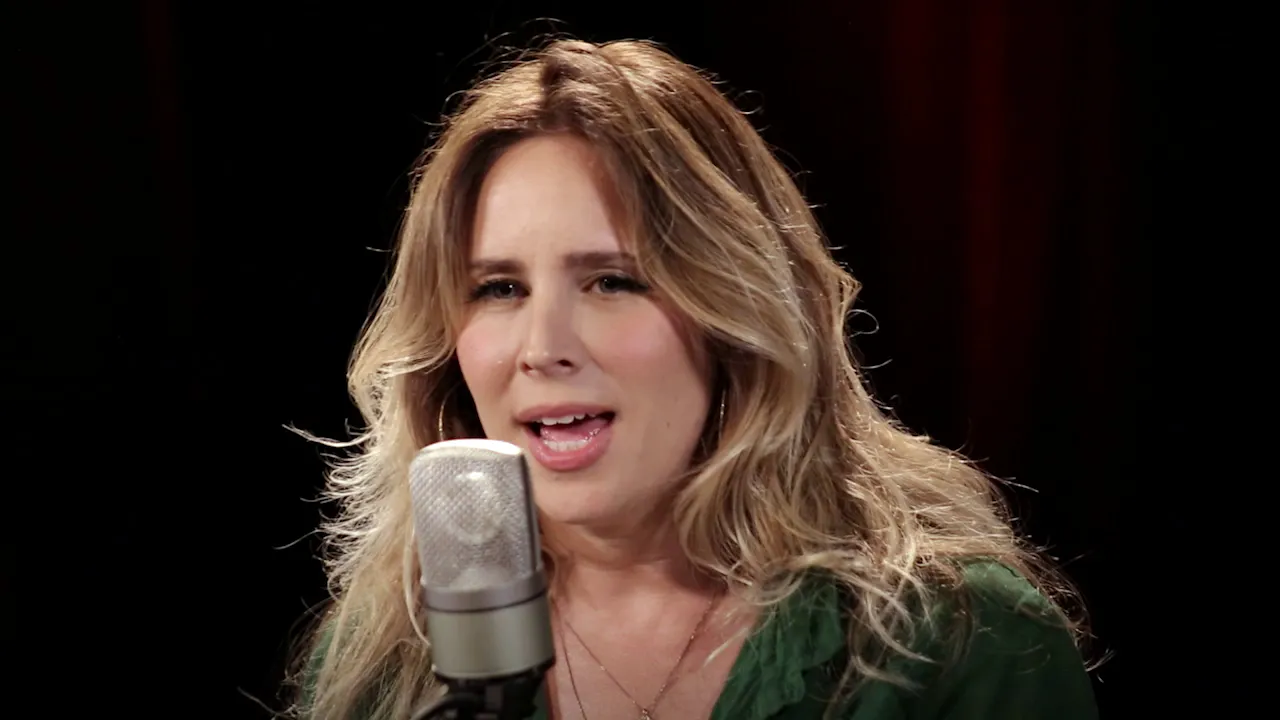 Lucie Silvas - Girls from California - 6/20/2018 - Paste Studios - New York, NY