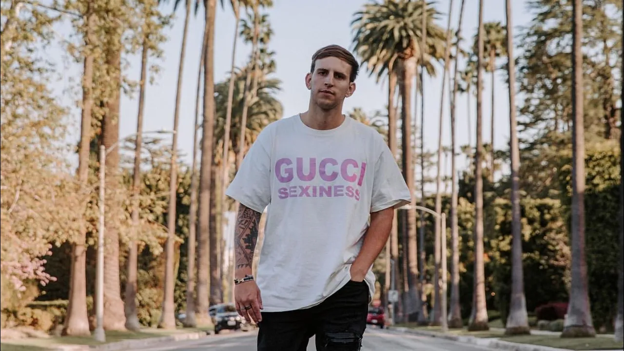 ILLENIUM - U & Me ft. Sasha Alex Sloan