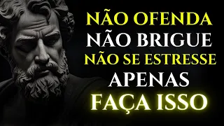 Como Ficar CALMO Mesmo com PESSOAS INSUPORTÁVEIS | Segredos do Estoicismo 🏛️