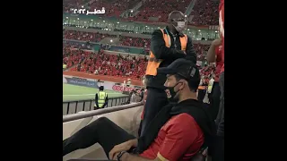 يابو فانله حرير حمرا يا تريكه 