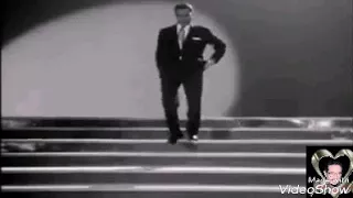محمد قنديل   فلاحة بلدنا   من فيلم القاهره فى الليل دندنها