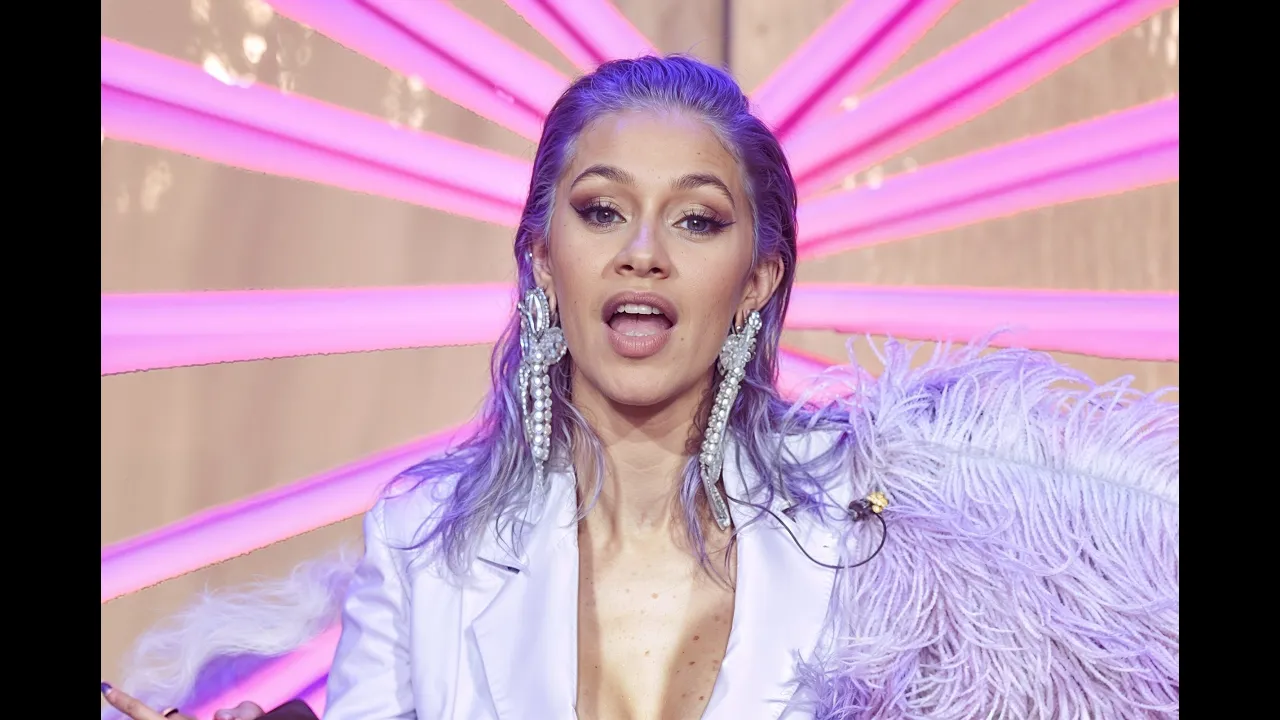 Cardi B - Outside (Official Instrumental) Cardi B - Outside (Official Instrumental)