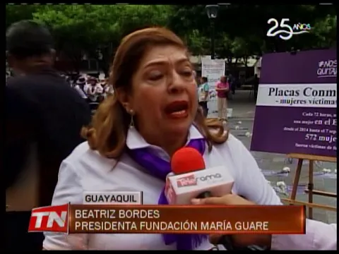 Mujeres realizaron plantón en rechazo al femicidio