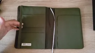 I unbox and review my new Undyed Galen Leather A5 Zippered Folio! All resources mentioned in the vid. 