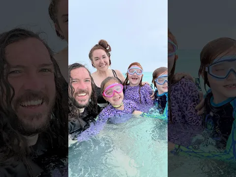 A Family beach day… iN THE RAiN?! Adley Niko and Navey playing in the ocean