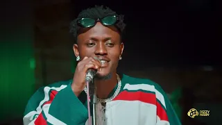 waiter live version perfomed by planet tz