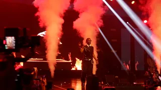 young john pays tribute to his late mum in emotional performance on stage