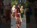Download Lagu pesona gadis desa berparas cantik laksana model jalan di atas catwalk #sorotan
