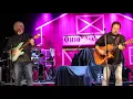 Download Lagu Restless Heart singing When She Cries