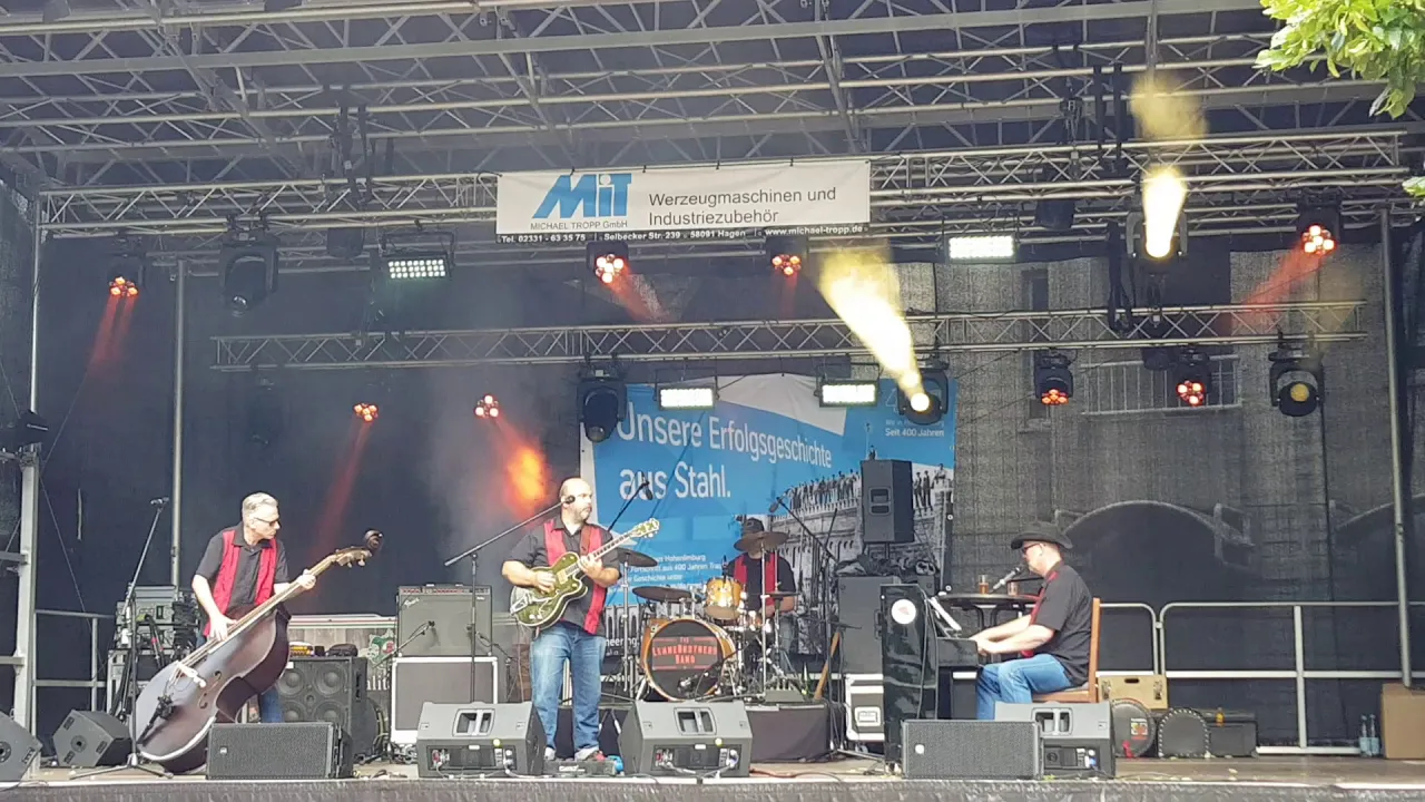 LENNEBROTHERS BAND - Let's Fuckin' Rock - Stadtfest Hohenlimburg, Hagen 2019 LENNEBROTHERS BAND - Let's Fuckin' Rock - Stadtfest Hohenlimburg, Hagen 2019