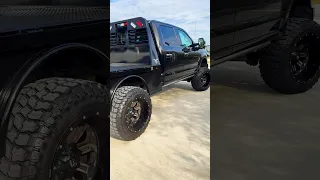 All Waxed up F350 4x4 with a new flatbed from 3W truck beds