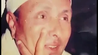 الشيخ شرف التمادى  الليله ليلة النبى وفيها المدح يحلالى دندنها