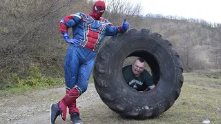 SPIDER MAN Fights Crime